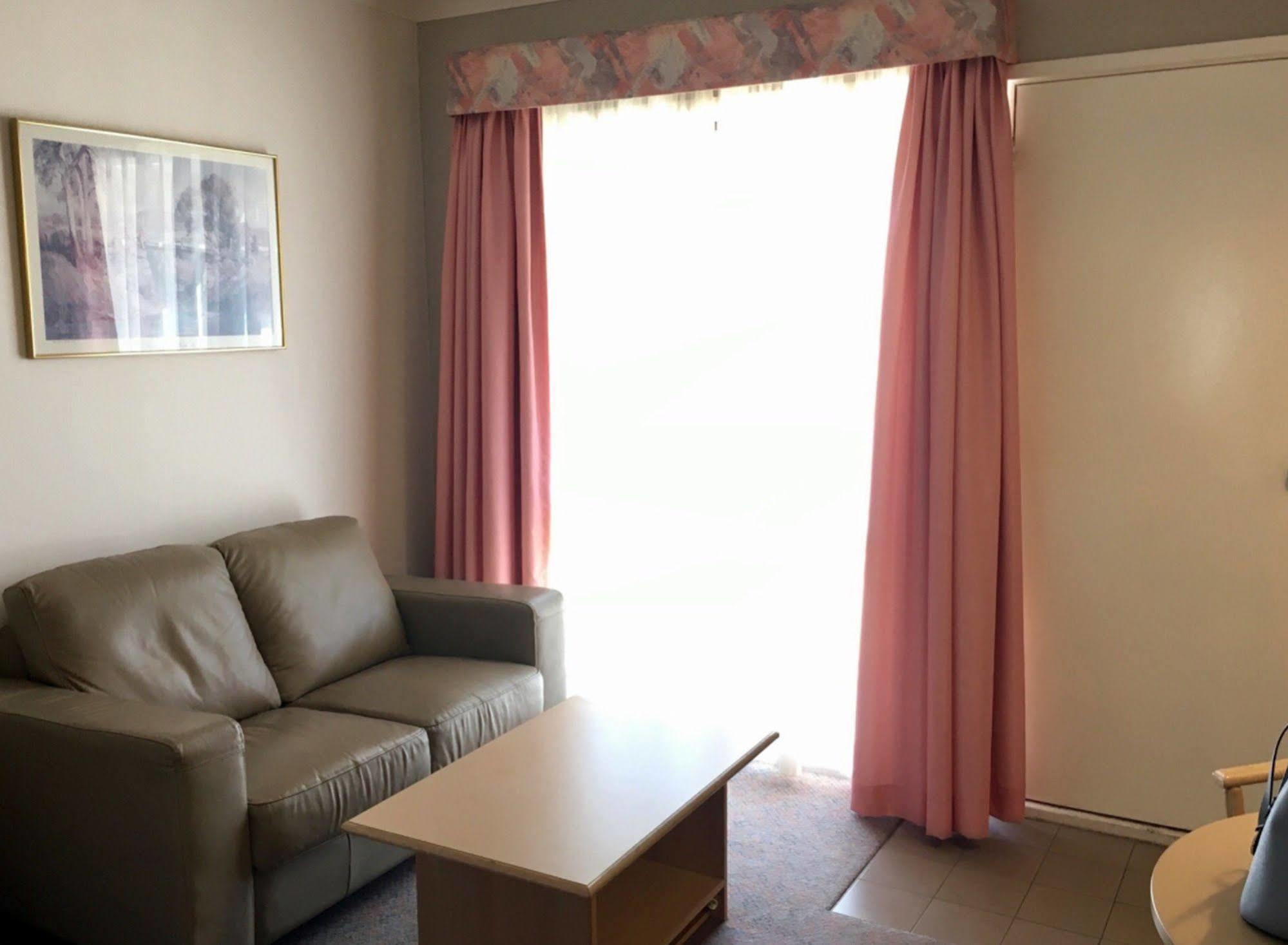 Bega Village Motor Inn Εξωτερικό φωτογραφία
